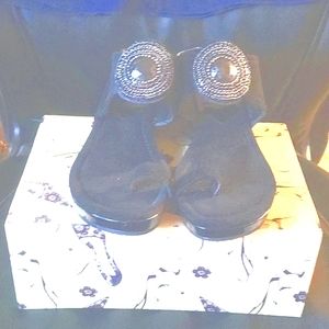 Black Toe Ring Sandals